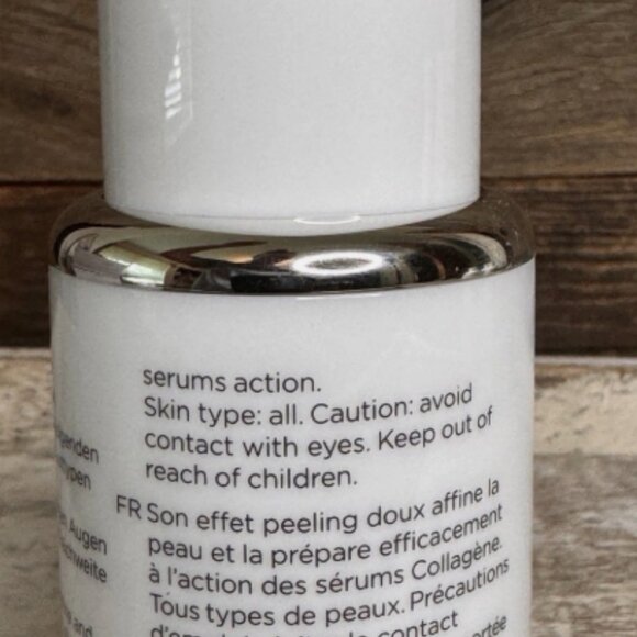 QMS Active Exfoliant 11% 30 mL – MSRP $125 · Luxe Skin Resurfacing - Picture 2 of 2